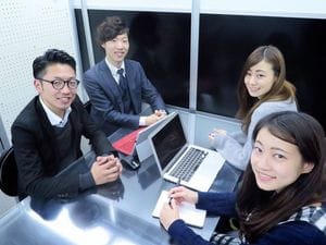 株式会社トリニアス