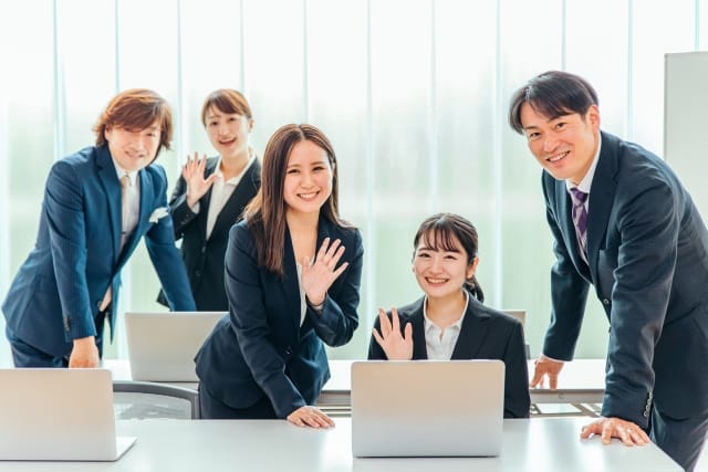 株式会社ラキール