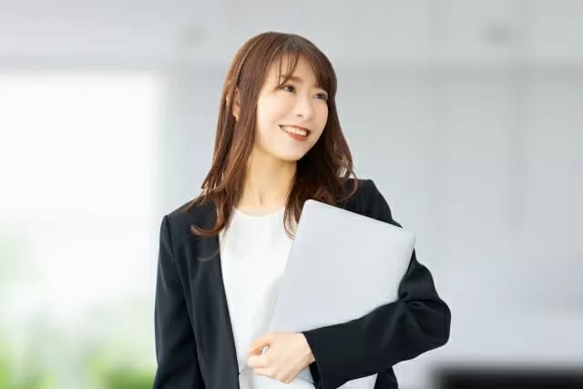レバレジーズ株式会社